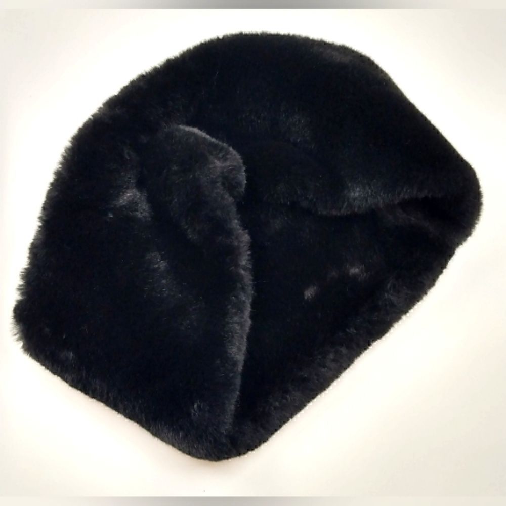 Faux Mink Fur Infinity Scarf. O/S Winter Max Studio - Picture 3 of 7